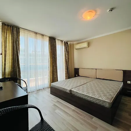 Sunny Plaza 54 Two Bedroom Apartman *